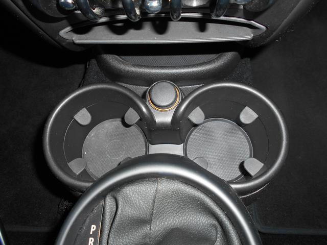 クーパーSD クロスオーバー ナビPKG 1オーナー 禁煙車 TV Bカメラ ビジュアルブースト ETC ブラックリフレクターヘッド ピアノブラックEXT リア5面フィルム パドルシフト 純正17AW 2021年製タイヤ スペアキー有 ブレイジングレッドボディー(60枚目)