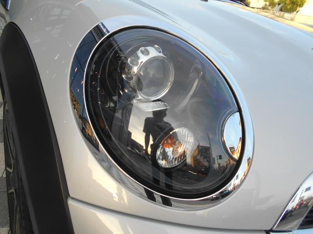 MINI クーパーS ロードスター トフィレザーシート 電動オープン ユーザー買取 ドラレコ サイバーナビ シートヒータ ETC 純正17AW ブラックヘッド PDC ピアノブラックパネル ホワイトシルバーボディ OPフロアマット 2024年製ピレリタイヤ スペアキー有(25枚目)