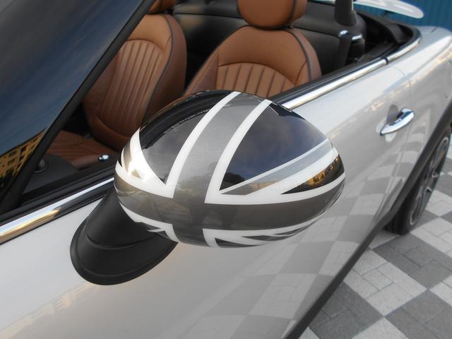 MINI クーパーS ロードスター トフィレザーシート 電動オープン ユーザー買取 ドラレコ サイバーナビ シートヒータ ETC 純正17AW ブラックヘッド PDC ピアノブラックパネル ホワイトシルバーボディ OPフロアマット 2024年製ピレリタイヤ スペアキー有(33枚目)