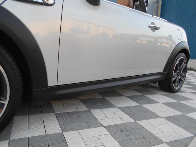 MINI クーパーS ロードスター トフィレザーシート 電動オープン ユーザー買取 ドラレコ サイバーナビ シートヒータ ETC 純正17AW ブラックヘッド PDC ピアノブラックパネル ホワイトシルバーボディ OPフロアマット 2024年製ピレリタイヤ スペアキー有(34枚目)