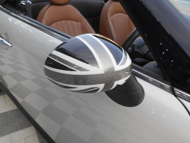 MINI クーパーS ロードスター トフィレザーシート 電動オープン ユーザー買取 ドラレコ サイバーナビ シートヒータ ETC 純正17AW ブラックヘッド PDC ピアノブラックパネル ホワイトシルバーボディ OPフロアマット 2024年製ピレリタイヤ スペアキー有(50枚目)