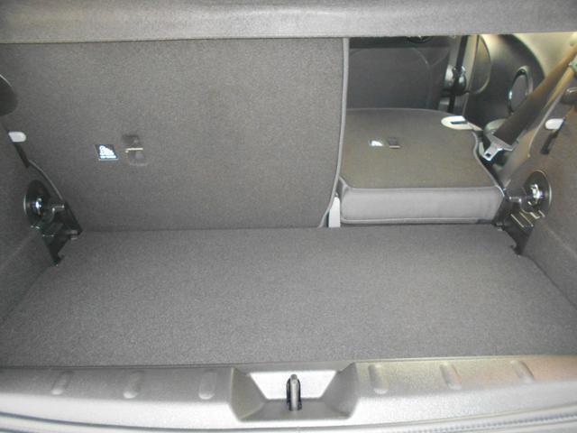 MINI クーパー ペッパーPKG 純正ナビ ETC 1オーナー 禁煙 LEDヘッド&フォグ オートライト コンフォートアクセス ホワイトターン 純正15AW 2024年ヨコハマタイヤ ラピスラグジュアリーブルーボディ リアウィンドウフィルム ブラックルーフ スペアキー有(40枚目)