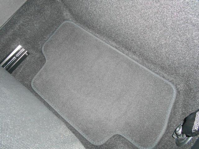 MINI クーパー ペッパーPKG 純正ナビ ETC 1オーナー 禁煙 LEDヘッド&フォグ オートライト コンフォートアクセス ホワイトターン 純正15AW 2024年ヨコハマタイヤ ラピスラグジュアリーブルーボディ リアウィンドウフィルム ブラックルーフ スペアキー有(79枚目)