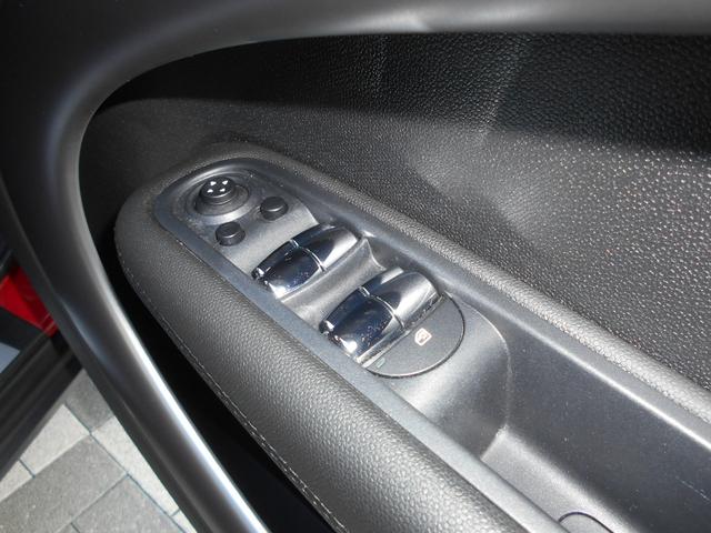 �^�]�ȃh�A�p�l���X�C�b�`