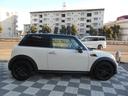 MINI クーパー 弊社ユーザー下取車 サイバーナビ キセノンヘッド 禁煙車 ETC フルセグTV BLUETOOTH アームレスト クロームライン内外装 MAK17AW 2021年製グッドイヤータイヤ リア窓ガラススモークフィルム ペッパーホワイトボディ スペアキー有 中古車画像_4