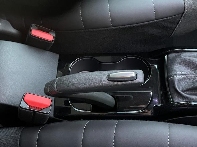 C3 エアクロス マックス ブルーHDi サンルーフ/禁煙車/正規認定中古車/新車保証継承/Carplay/アンドロイドオート/アドバンスドコンフォートシート/グリップコントロール/バックモニター/前後コーナーセンサー/修復歴無し(46枚目)