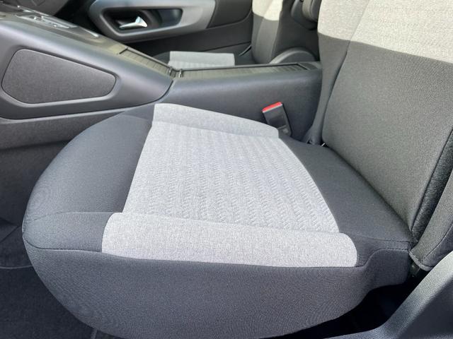 ベルランゴ マックス ブルーHDi ガラスルーフ/禁煙車/修復歴無し/正規認定中古車/新車保証継承/両側スライドドア/Carplay/アンドロイドオート/ACC/フレキシブルラゲッジトレイ/バックカメラ/前後コーナーセンサー(25枚目)