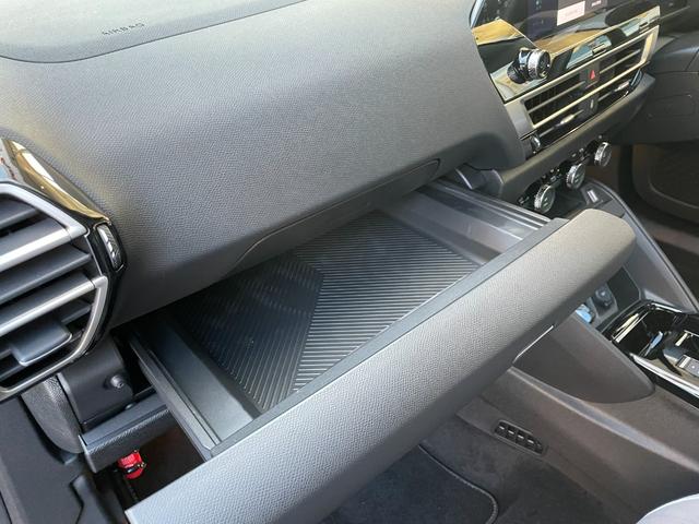 C4 マックス ハイブリッド 禁煙車/修復歴無し/純正ナビ/正規認定中古車/新車保証継承/マイルドハイブリッド/アドバンスドコンフォートシート/Carplay/ヘッドアップディスプレイ/360°カメラ/前後コーナーセンサー(24枚目)