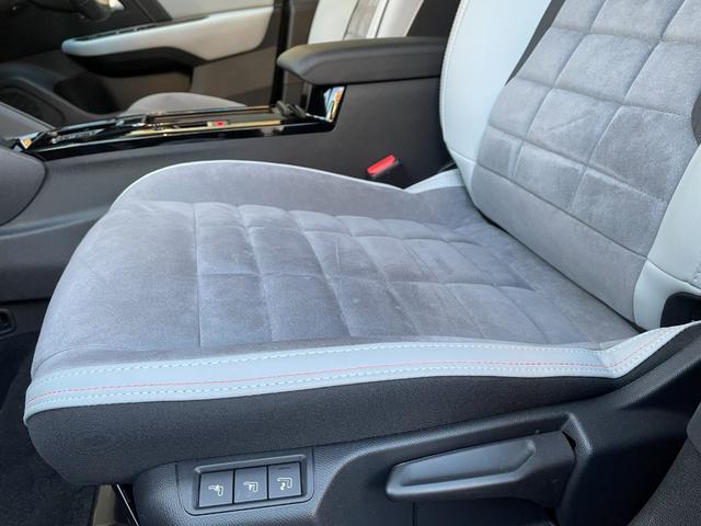 C4 マックス ハイブリッド 禁煙車/修復歴無し/純正ナビ/正規認定中古車/新車保証継承/マイルドハイブリッド/アドバンスドコンフォートシート/Carplay/ヘッドアップディスプレイ/360°カメラ/前後コーナーセンサー(26枚目)