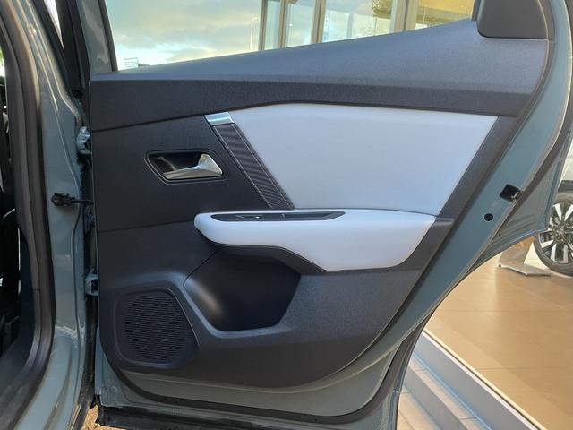 C4 マックス ハイブリッド 禁煙車/修復歴無し/純正ナビ/正規認定中古車/新車保証継承/マイルドハイブリッド/アドバンスドコンフォートシート/Carplay/ヘッドアップディスプレイ/360°カメラ/前後コーナーセンサー(27枚目)