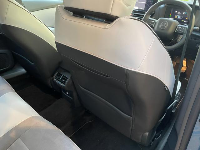 C4 マックス ハイブリッド 禁煙車/修復歴無し/純正ナビ/正規認定中古車/新車保証継承/マイルドハイブリッド/アドバンスドコンフォートシート/Carplay/ヘッドアップディスプレイ/360°カメラ/前後コーナーセンサー(30枚目)