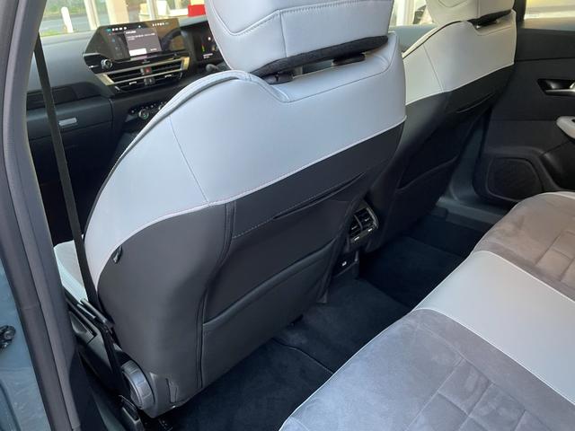 C4 マックス ハイブリッド 禁煙車/修復歴無し/純正ナビ/正規認定中古車/新車保証継承/マイルドハイブリッド/アドバンスドコンフォートシート/Carplay/ヘッドアップディスプレイ/360°カメラ/前後コーナーセンサー(33枚目)