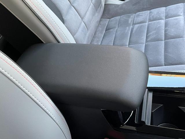 C4 マックス ハイブリッド 禁煙車/修復歴無し/純正ナビ/正規認定中古車/新車保証継承/マイルドハイブリッド/アドバンスドコンフォートシート/Carplay/ヘッドアップディスプレイ/360°カメラ/前後コーナーセンサー(54枚目)