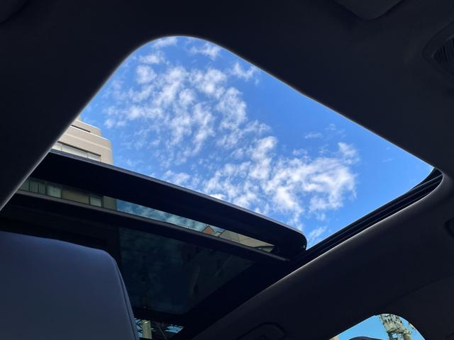 C5エアクロス シャインパック プラグインハイブリッド サンルーフ/禁煙車/修復歴無し/プラグインハイブリッド/Carplay/正規認定中古車/新車保証継承/シートヒーター/レザーシート/ハンズフリー電動テールゲート/後席リクライニングシート(5枚目)