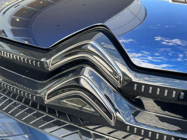 C5エアクロス シャインパック プラグインハイブリッド サンルーフ/禁煙車/修復歴無し/プラグインハイブリッド/Carplay/正規認定中古車/新車保証継承/シートヒーター/レザーシート/ハンズフリー電動テールゲート/後席リクライニングシート(13枚目)