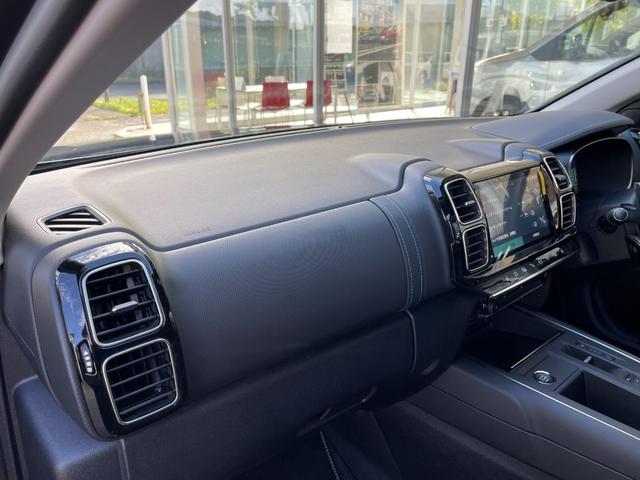 C5エアクロス シャインパック プラグインハイブリッド サンルーフ/禁煙車/修復歴無し/プラグインハイブリッド/Carplay/正規認定中古車/新車保証継承/シートヒーター/レザーシート/ハンズフリー電動テールゲート/後席リクライニングシート(26枚目)