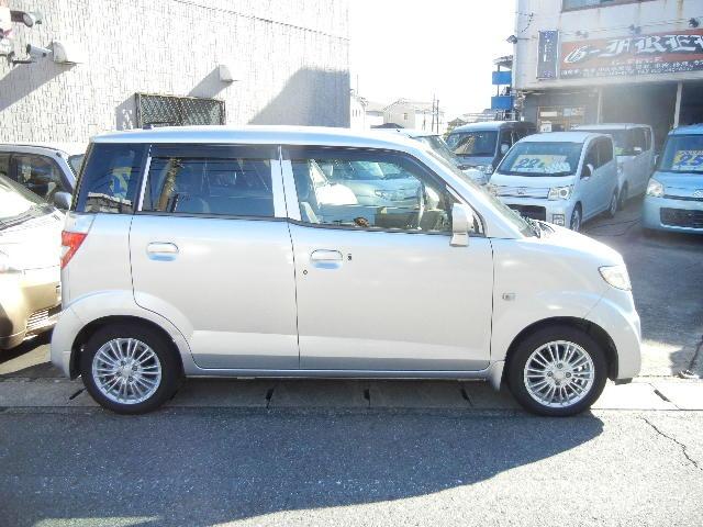 外装は、専任のスタッフが真心込めて丁寧にワックスをしておりますので、ピカピカに仕上がっております。　愛知　大治　格安　軽四　軽自動車　安い　中古車　　ジーフリー　Ｇ−ＦＲＥＥ