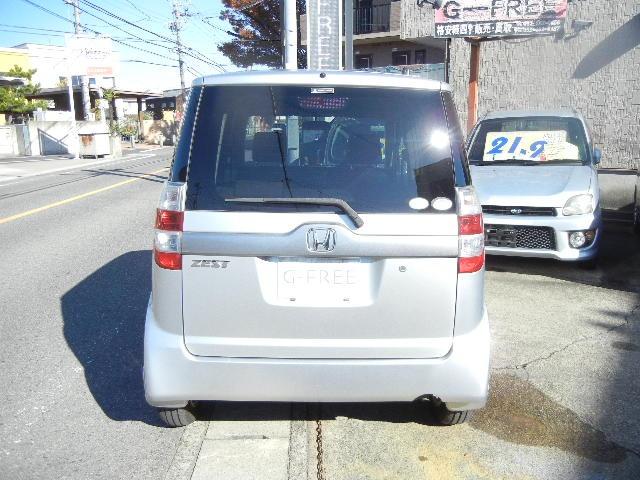 リアの画像です。もちろんバックドアの開閉も良好！バックドアまわりも全力で掃除してありますよ。　愛知　大治　格安　軽四　軽自動車　安い　中古車　保証付　ジーフリー　Ｇ−ＦＲＥＥ