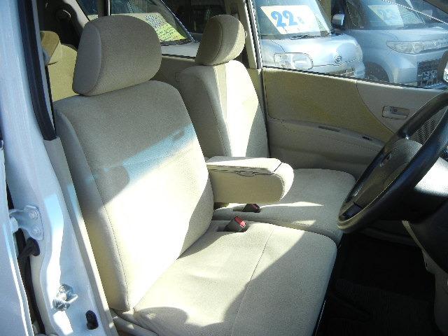 ドライバーのかたと助手席のかたが座るシートです。実際お座りいただいてご体感ください。お気軽にご来店ください！　愛知　大治　格安　軽四　軽自動車　安い　中古車　ジーフリー　Ｇ−ＦＲＥＥ