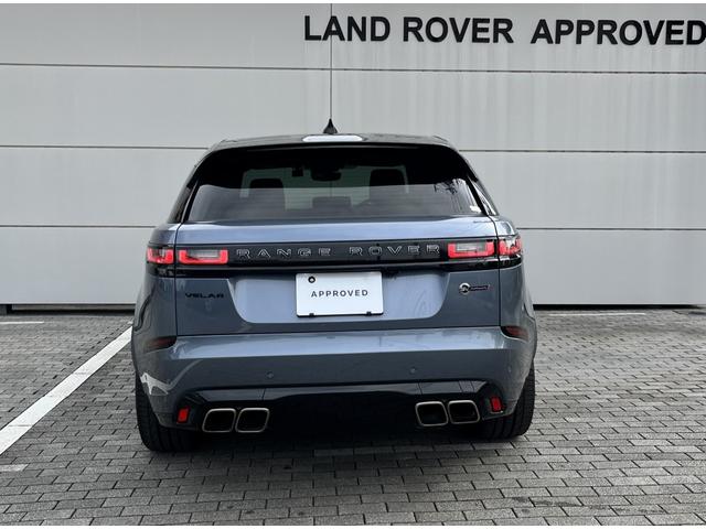レンジローバーヴェラール ＳＶオートバイオグラフィーダイナミックエディション　４ＷＤ　Ｖ８　５．０Ｌ限定モデル　２２ＡＷ　サンルーフ　ヘッドアップディスプレイ　マトリックスＬＥＤヘッドライト　シーラス・エボニーウィンザーレザーシート　スライディングサンルーフ（5枚目）