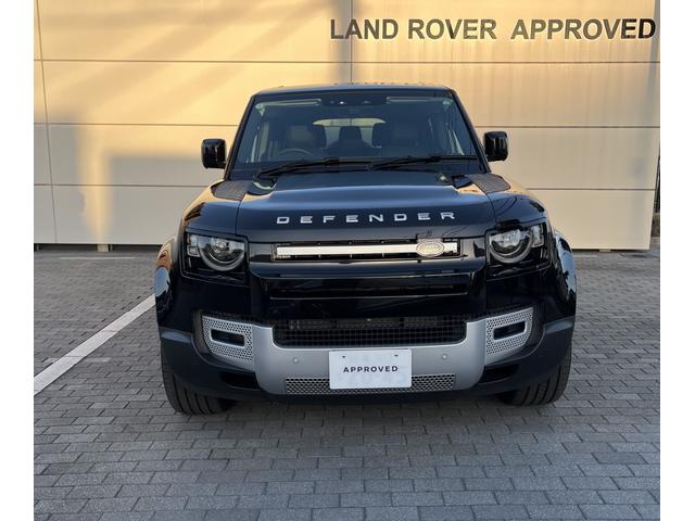 ディフェンダー １３０ＳＥ　Ｄ３００　ディーゼルターボ　４ＷＤ　８人乗エアサス　２２インチ　シートヒーター　液晶ルームミラー　２２インチアルミホイールスタイル５０９８　スライディングパノラミックルーフ（2枚目）