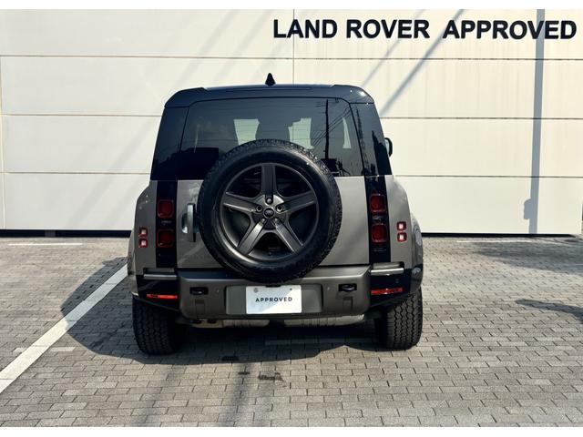 ディフェンダー ９０Ｘ－ダイナミックＳＥ　Ｄ３００　ディーゼルターボ　４ＷＤ　エアサスペンションパック　液晶ルームミラーシートヒーター　プレミアムＬＥＤヘッドライト　２０インチサテンダークグレイホイール　ステアリングヒータ（5枚目）