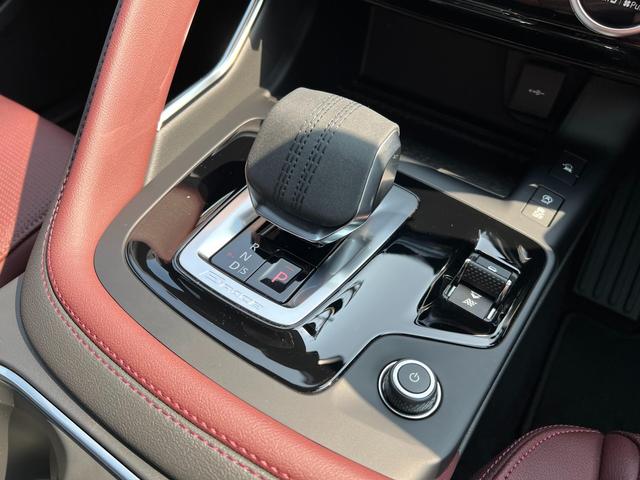 Ｅペイス Ｒ‐ダイナミック　ＳＥ　Ｐ２５０　４ＷＤ　２０インチグロスブラックホイール　ハンドルヒーター前席ヒーター　コールドクライメートパック　電動テールゲート　ディープガーネット　Ｆシートヒーター＆メモリー付（16枚目）