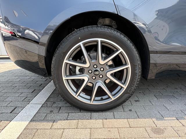 レンジローバーヴェラール ダイナミック　ＨＳＥ　Ｐ４００ｅ　４ＷＤ　シートヒーター＆クーラー前席マッサージ　４ゾーンクライメート　ヘッドアップ　シートヒーター＆クーラー　スライディングパノラミックルーフ　２１インチＡＷ　パワーテールゲート（10枚目）