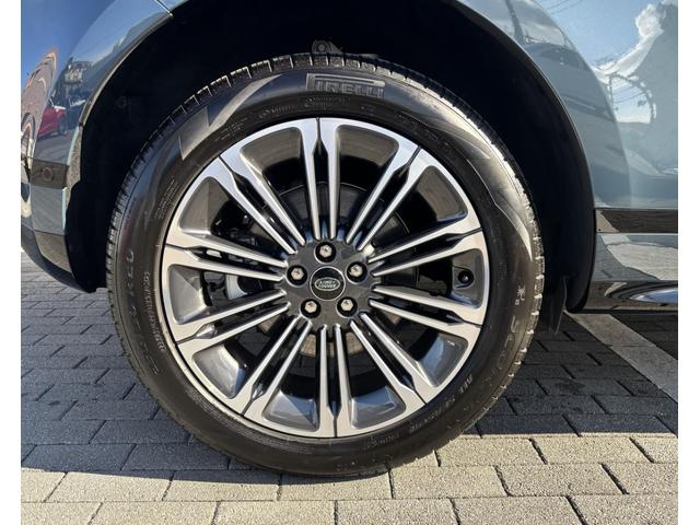 レンジローバーイヴォーク ダイナミック　ＨＳＥ　Ｐ２５０　４ＷＤ　サンルーフ　２０インチＡＷ　シートヒーター＆クーラー　ブラックエクステリアパック　コントラストルーフ　スライディングパノラミックルーフ　プライバシーガラス（10枚目）