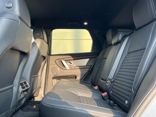 ディスカバリースポーツ ダイナミック　ＳＥ　Ｄ２００　ディーゼルターボ　４ＷＤ　前後シートヒーター　ハンドルヒーター　１９インチブラックＡＷ　電動テールゲート　コントラストルーフ　プライバシーガラス　ブラック本革シート（16枚目）