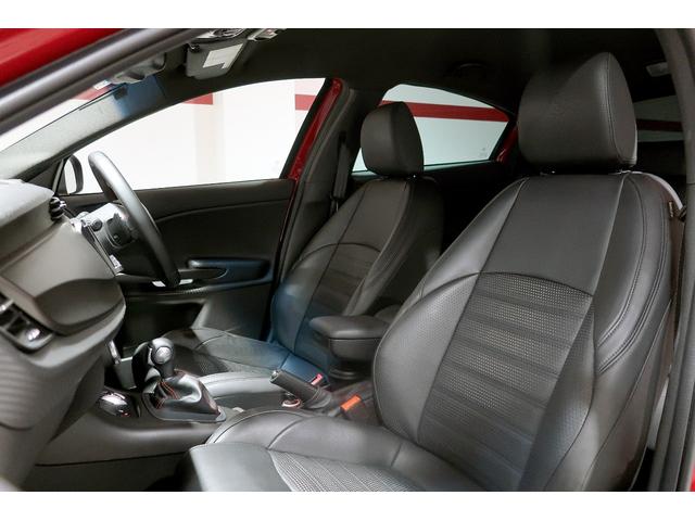 ジュリエッタ ヴェローチェ　１７５０　ＴＢＩ　ブラックレザー　純正ナビ＆テレビ　バックカメラ　キセノン　前後ソナー　ブレンボレッドキャリパー　認定中古車保証１年（33枚目）