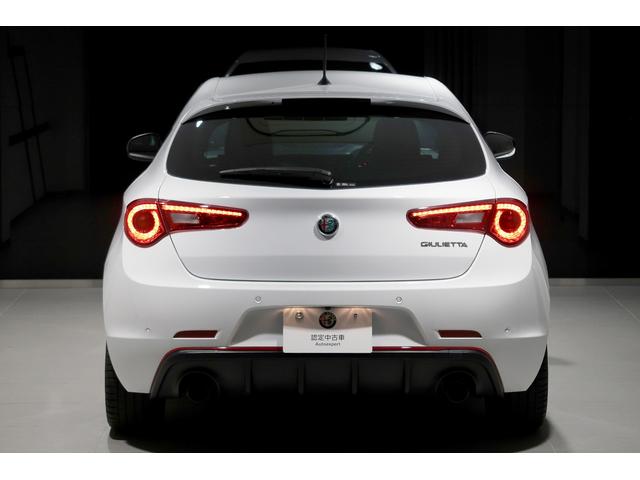 ジュリエッタ ヴェローチェ　１７５０　ＴＢＩ　ブラックレザー　純正ナビ＆テレビ　バックカメラ　パドルシフト　キセノン　前後ソナー　認定中古車保証１年（3枚目）