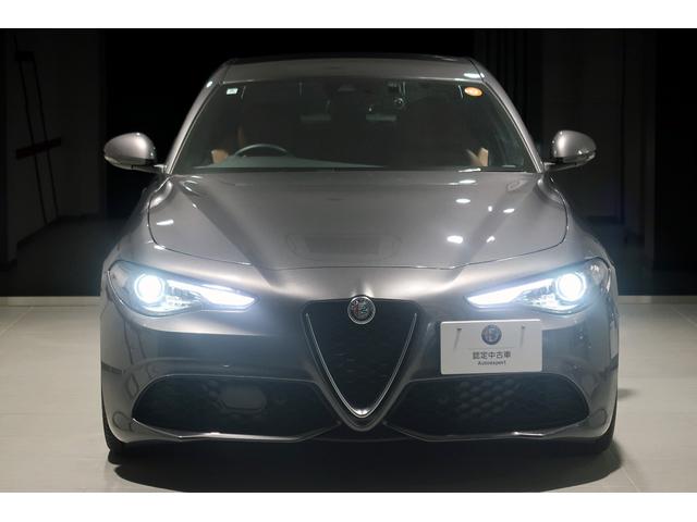 ジュリア TI ワンオーナー キセノン ブラウンレザー 純正ナビ&テレビ 8.8インチコネクトシステム バックカメラ ワイヤレスチャージングパッド 認定中古車保証1年(2枚目)