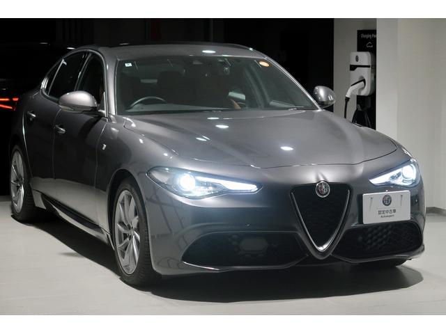 ジュリア TI ワンオーナー キセノン ブラウンレザー 純正ナビ&テレビ 8.8インチコネクトシステム バックカメラ ワイヤレスチャージングパッド 認定中古車保証1年(4枚目)