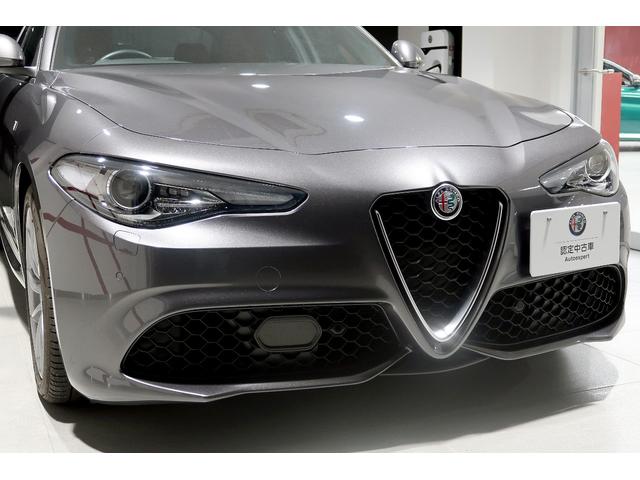 ジュリア TI ワンオーナー キセノン ブラウンレザー 純正ナビ&テレビ 8.8インチコネクトシステム バックカメラ ワイヤレスチャージングパッド 認定中古車保証1年(5枚目)