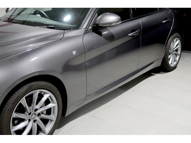 ジュリア TI ワンオーナー キセノン ブラウンレザー 純正ナビ&テレビ 8.8インチコネクトシステム バックカメラ ワイヤレスチャージングパッド 認定中古車保証1年(9枚目)