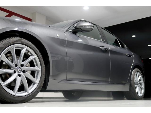 ジュリア TI ワンオーナー キセノン ブラウンレザー 純正ナビ&テレビ 8.8インチコネクトシステム バックカメラ ワイヤレスチャージングパッド 認定中古車保証1年(10枚目)