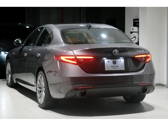 ジュリア TI ワンオーナー キセノン ブラウンレザー 純正ナビ&テレビ 8.8インチコネクトシステム バックカメラ ワイヤレスチャージングパッド 認定中古車保証1年(16枚目)