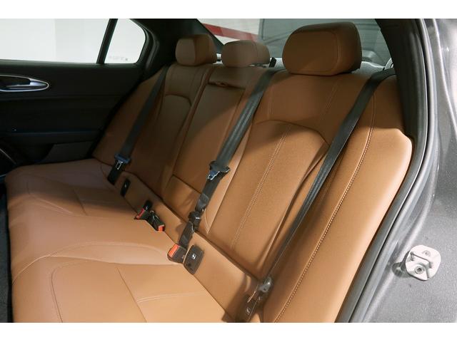 ジュリア TI ワンオーナー キセノン ブラウンレザー 純正ナビ&テレビ 8.8インチコネクトシステム バックカメラ ワイヤレスチャージングパッド 認定中古車保証1年(36枚目)