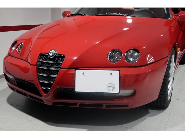 アルファGTV 3.2 V6 24V 左ハンドル 6MT MOMOタンゴベージュレザー ステアリングラックOH済 左右フロントロアアーム新品交換 Fブレーキホース新品交換 バッテリー新品交換 外装同色補修済 タイミングベルト交換付(9枚目)