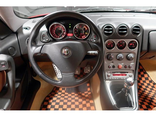 アルファGTV 3.2 V6 24V 左ハンドル 6MT MOMOタンゴベージュレザー ステアリングラックOH済 左右フロントロアアーム新品交換 Fブレーキホース新品交換 バッテリー新品交換 外装同色補修済 タイミングベルト交換付(31枚目)