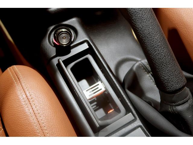 アルファGTV 3.2 V6 24V 左ハンドル 6MT MOMOタンゴベージュレザー ステアリングラックOH済 左右フロントロアアーム新品交換 Fブレーキホース新品交換 バッテリー新品交換 外装同色補修済 タイミングベルト交換付(36枚目)