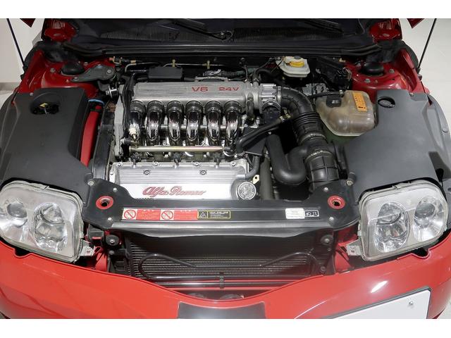 アルファGTV 3.2 V6 24V 左ハンドル 6MT MOMOタンゴベージュレザー ステアリングラックOH済 左右フロントロアアーム新品交換 Fブレーキホース新品交換 バッテリー新品交換 外装同色補修済 タイミングベルト交換付(60枚目)