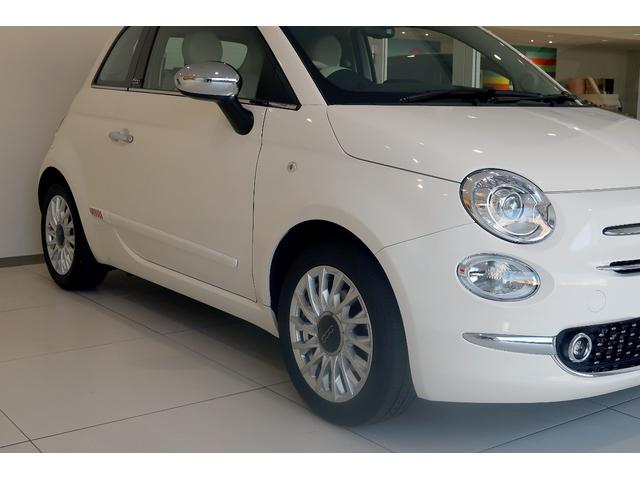 ５００Ｃ ツインエア　ラウンジ　ワンオーナー　レッドソフトトップ　アイボリーシート　７インチタッチパネルモニター付Ｕｃｏｎｎｅｃｔ　キセノン　バックソナー　認定中古車保証１年（6枚目）