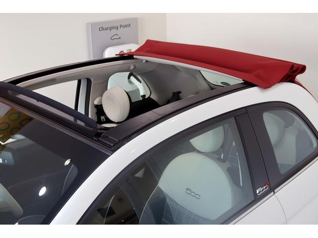 ５００Ｃ ツインエア　ラウンジ　ワンオーナー　レッドソフトトップ　アイボリーシート　７インチタッチパネルモニター付Ｕｃｏｎｎｅｃｔ　キセノン　バックソナー　認定中古車保証１年（12枚目）