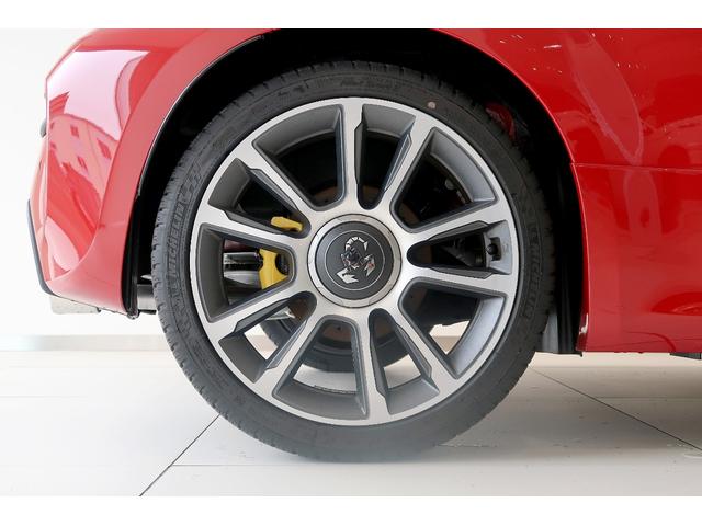 アバルト６９５ ツーリズモ　ワンオーナー　ブラックレザー　７インチタッチパネルモニター付Ｕｃｏｎｎｅｃｔ　レコードモンツファマフラー　ブレンボイエローキャリパー　バックソナー　パドルシフト　新車保証継承（53枚目）