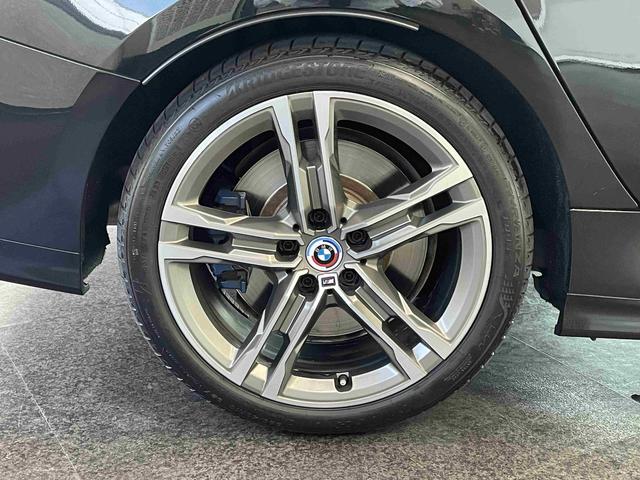 ２シリーズ Ｍ２３５ｉ　ｘＤｒｉｖｅグランクーペ　ワンオーナー禁煙車　ブラックレザー　シートヒーター　ＬＥＤヘッドライト　追従式クルコン　電動シート　社外地デジチューナー　被害軽減ブレーキ　純正ドラレコ前後（19枚目）