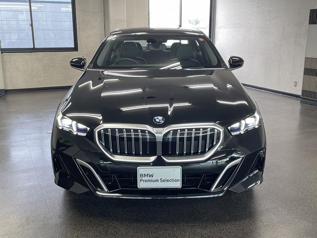 ５シリーズ ５２５Ｌｉ　エクスクルーシブ　Ｍスポーツ　ワンオーナー車　ブラックレザーシート　純正ナビゲーション　ＥＴＣ　地デジチューナー　アクティブクルーズコントロール　フロント・リアコーナーセンサー（3枚目）