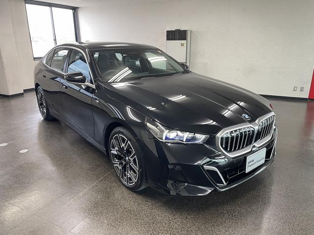 ５シリーズ ５２５Ｌｉ　エクスクルーシブ　Ｍスポーツ　ワンオーナー車　ブラックレザーシート　純正ナビゲーション　ＥＴＣ　地デジチューナー　アクティブクルーズコントロール　フロント・リアコーナーセンサー（15枚目）