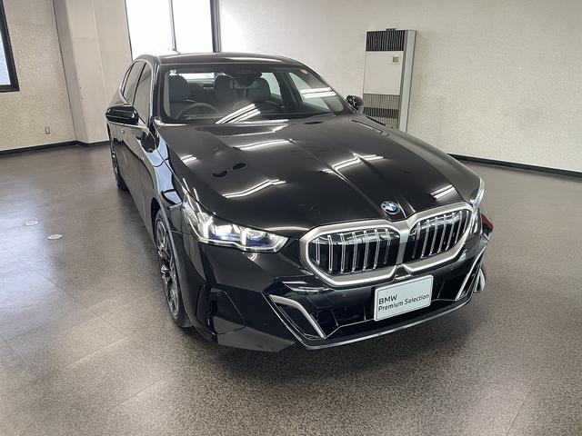 ５シリーズ ５２５Ｌｉ　エクスクルーシブ　Ｍスポーツ　ワンオーナー車　ブラックレザーシート　純正ナビゲーション　ＥＴＣ　地デジチューナー　アクティブクルーズコントロール　フロント・リアコーナーセンサー（16枚目）